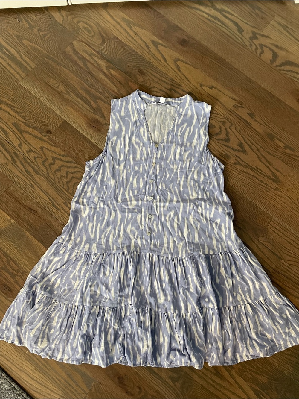 Nine West Sleeveless Tiered Dress in Light Periwinkle and White